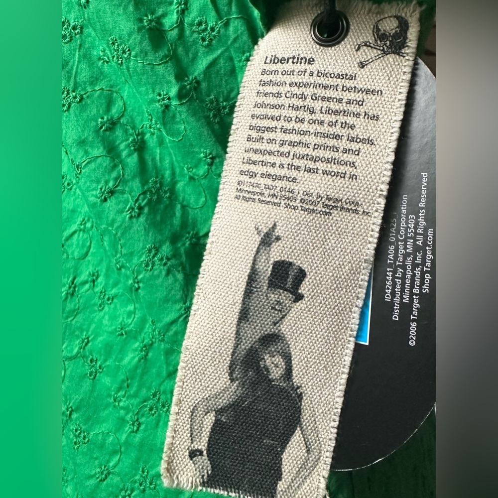 Tailored Green Short-Sleeve Button Down Shirt - Picture 5 of 5